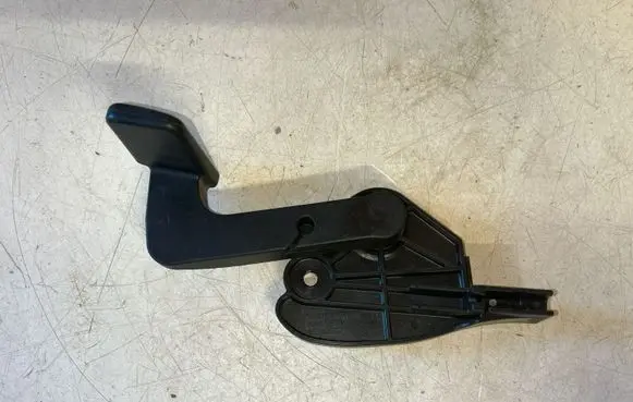 Audi A4 S4 B7 8E 8H Engine bonnet (hood) release handle 8E1823533B