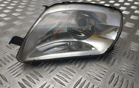 Peugeot 308 Front fog light 9680498880