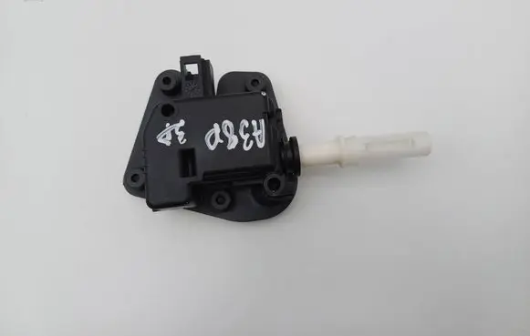 Audi A3 S3 8P Tailgate boot lock/latch motor 8E9827833