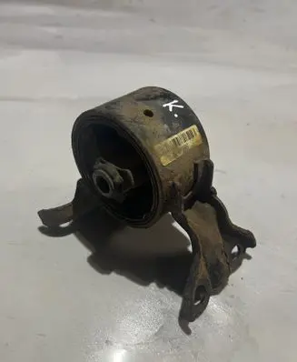 Engine mount bracket