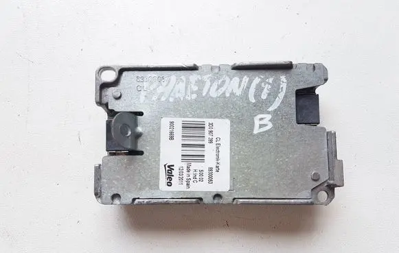 Volkswagen Phaeton Headlight ballast module Xenon 3D0907399 89300053 90021669B