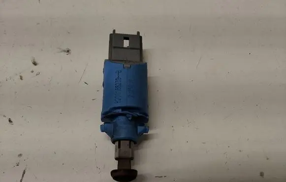 Renault Megane II Brake pedal sensor switch 8200168239
