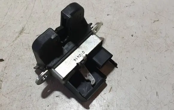 Volkswagen Golf VII Tailgate/trunk/boot lock/catch/latch 5G6827505