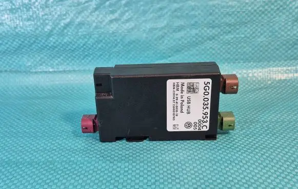 Volkswagen Golf VII USB control unit 5G0035953C 09941001019 1500010783