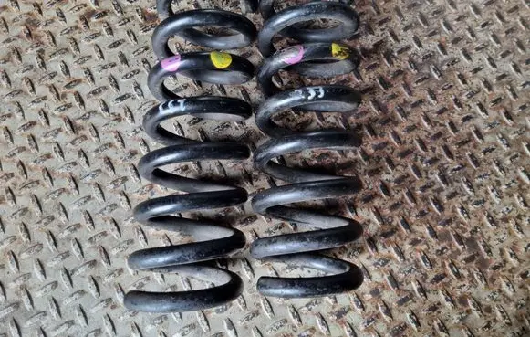 Mercedes-Benz C W204 Rear coil spring