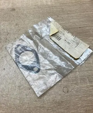 Volkswagen PASSAT B5.5 EGR valve 046131547