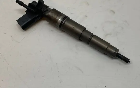 BMW 5 E60 E61 Fuel injector 0445115050