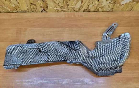 BMW 5 F10 F11 Heat shield in engine bay 7193523 24640010