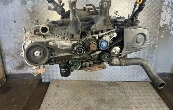 Subaru Legacy Engine EJ25