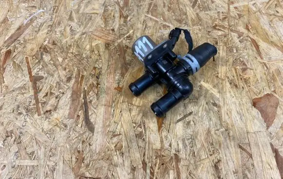 Polestar 2 Coolant heater control valve 31684222