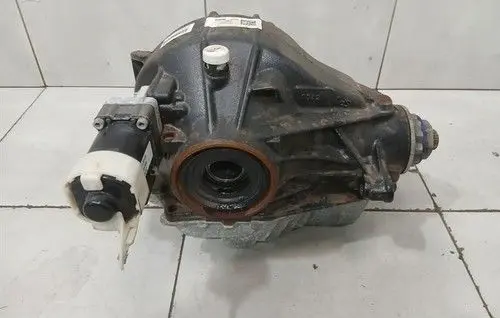 BMW M3 G80 Rear differential/diff mount bracket 33108747240