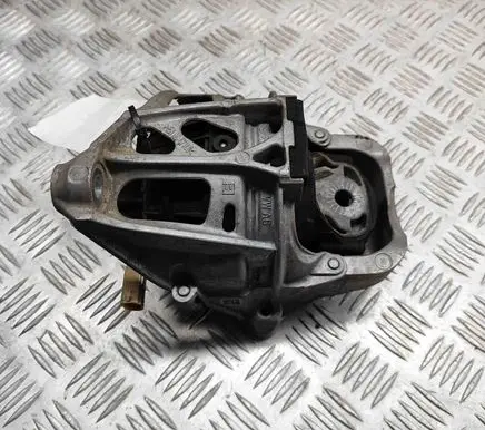 Audi Q7 4M Engine mount bracket 4M0199371FF
