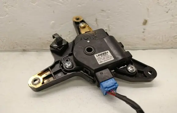 KIA Sportage Air flap motor/actuator D266NE9LA01