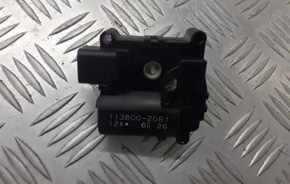 Toyota Corolla E120 E130 A/C air flow flap actuator/motor 848113800-2051