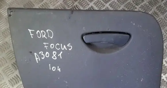 Ford Focus Glove box