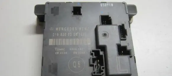 Mercedes-Benz CLS C219 Door control unit/module 2198200226