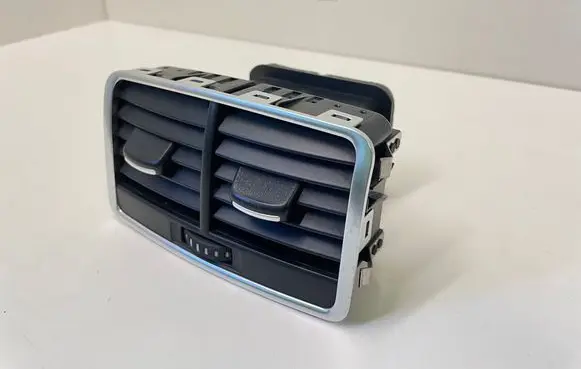 Audi A6 S6 C6 4F Rear air vent grill 4F0819203C