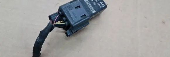 Audi A4 S4 B9 Glow plug pre-heat relay 038907281D