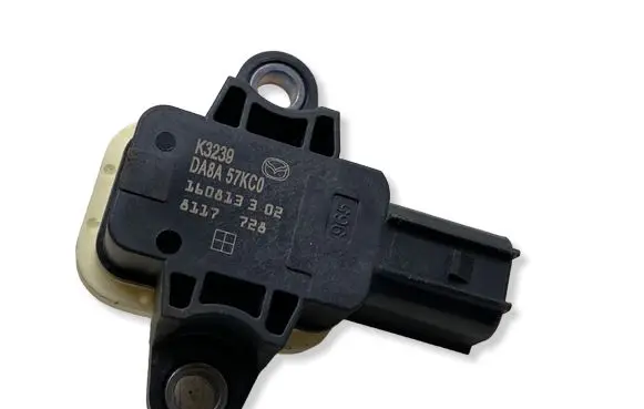 Mazda CX-3 Airbag deployment crash/impact sensor DA8A57KC0 K3239 160813302