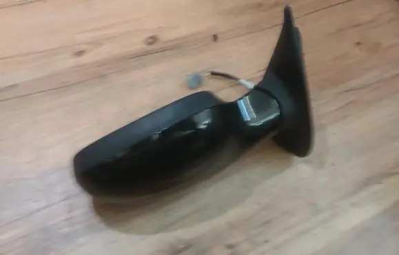 Nissan Micra Front door electric wing mirror 12373030