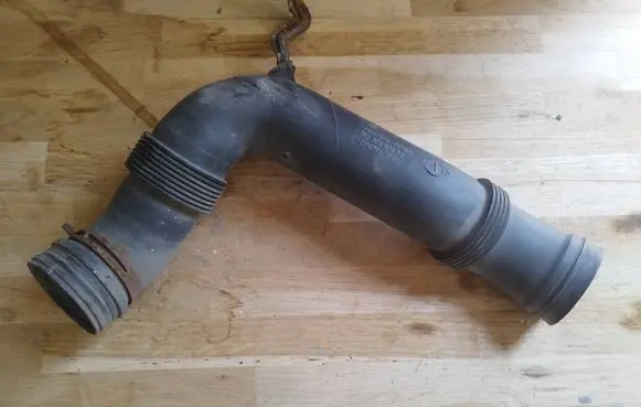Skoda Octavia Mk2 (1Z) Air intake hose/pipe 1K0199618AJ