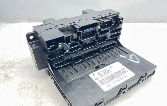 Mercedes-Benz CLC CL203 Fuse box set 2035454501 5DK00848515