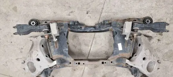 Land Rover Discovery Sport Rear axle beam LR139933