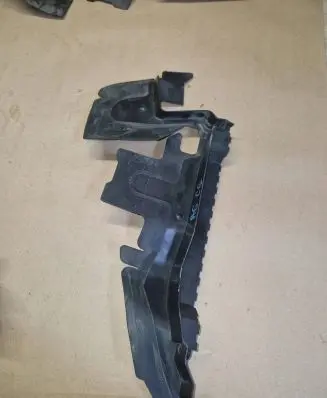 Audi A6 S6 C6 4F Radiator trim 4F0121284