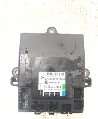 Mercedes-Benz B W245 Door control unit/module A1698207326 05072342