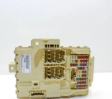 KIA Ceed Fuse module 91950J7100
