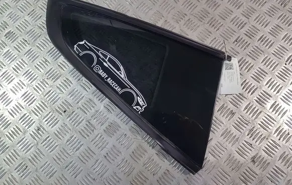 Ford Mustang VI Rear side window