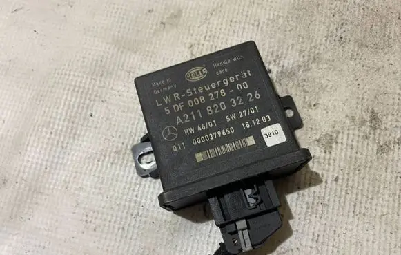Mercedes-Benz E W211 Light module LCM a2118203226 2118203226
