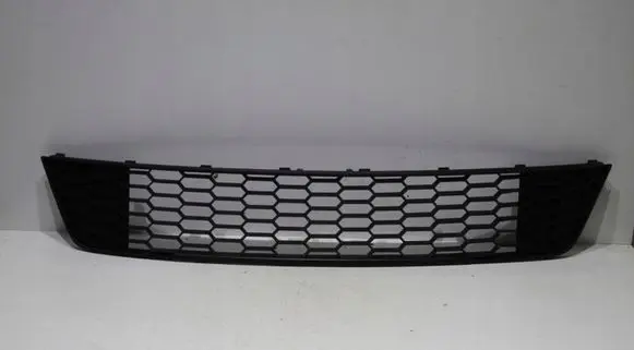 Ford Focus Front bumper upper radiator grill