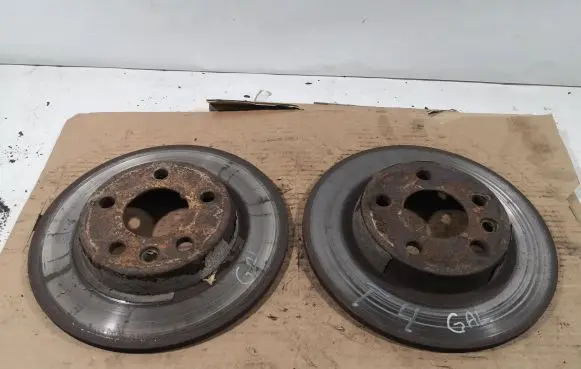 Volkswagen Transporter - Caravelle T4 Rear brake disc