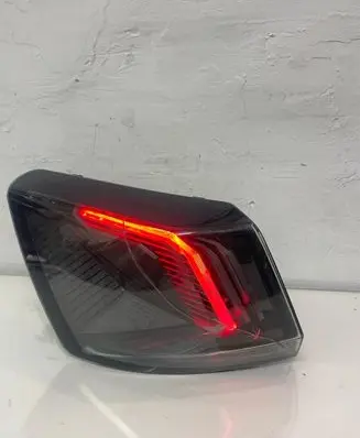 Peugeot 3008 I Rear/tail lights 9836231280 82140101