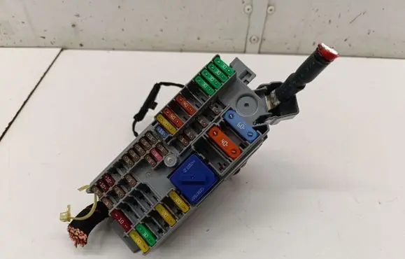 BMW 3 G20 G21 Fuse module 6807487