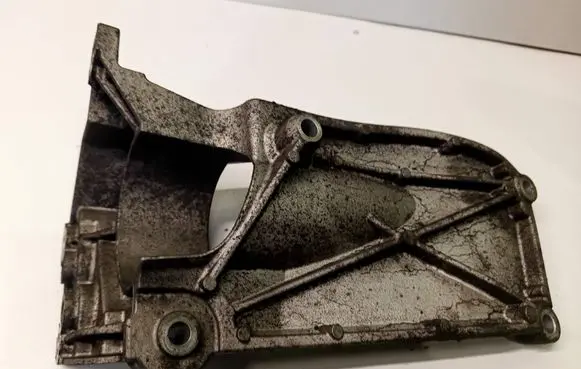 Volvo S60 Gearbox mounting bracket 31370633