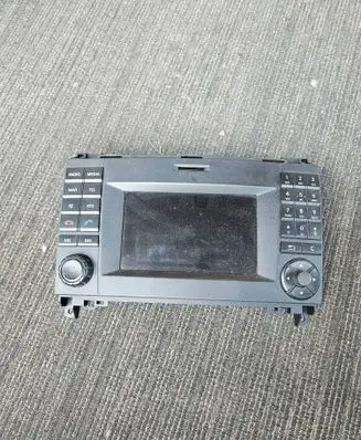 Volkswagen Crafter Radio/CD/DVD/GPS head unit A9069016501 9069008900