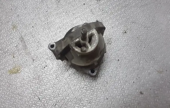 Saab 9-5 Engine mount bracket