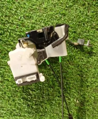 Mazda CX-9 Rear door lock