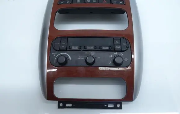 Chrysler Voyager Climate control unit P05005085AB