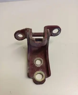 Honda CR-V Front door upper hinge 