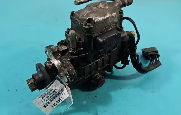 Skoda Octavia Mk1 (1U) Fuel injection high pressure pump 0460404977 IMPRK1544521