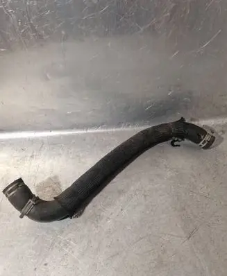 Coolant pipe/hose