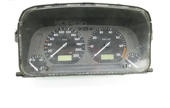 Volkswagen Golf III Speedometer (instrument cluster) 1H0919860C