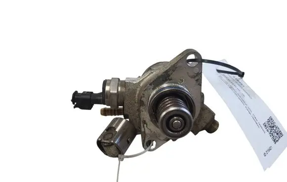 Audi A3 S3 8V Fuel injection high pressure pump