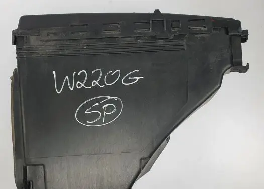 Mercedes-Benz S W220 Fuse box cover 2205400524