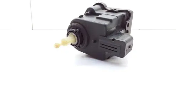 Headlight level adjustment motor