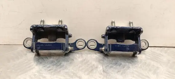 Renault Kadjar Tailgate/trunk/boot hinge 9528R