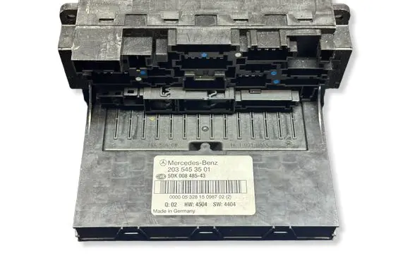 Mercedes-Benz C W203 Fuse module 2035453501 5DK00848543
